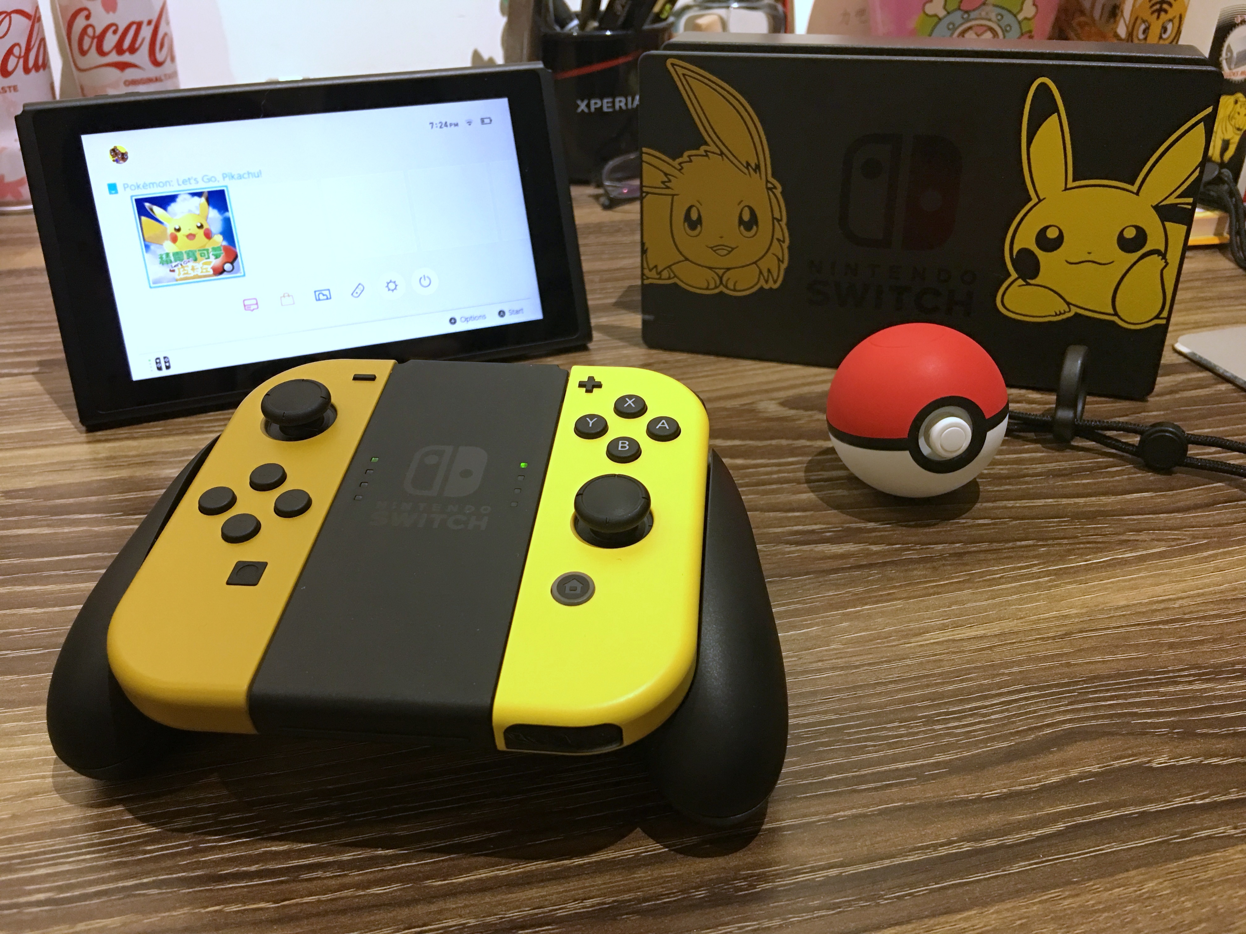 「開箱分享」任天堂Switch Pokemon Let's Go! 同捆組 努力邁向寶可夢大師吧！